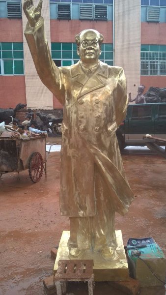 毛主席全身像雕塑