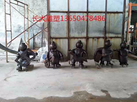 铸铜小孩子雕塑安装在广东中山